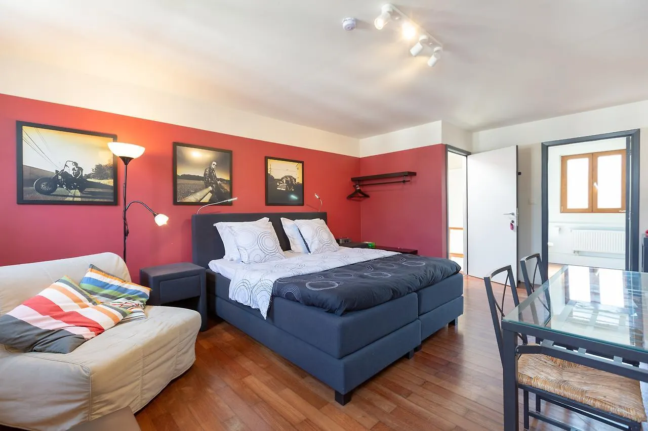 Bed & Breakfast Because The Night City Lodge Antwerp